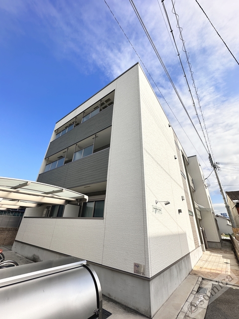 建物外観　モノトーンを基調とした洗礼された佇まい