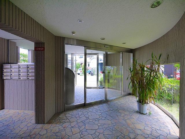 エントランス　毎日通るエントランスはこのようになっています