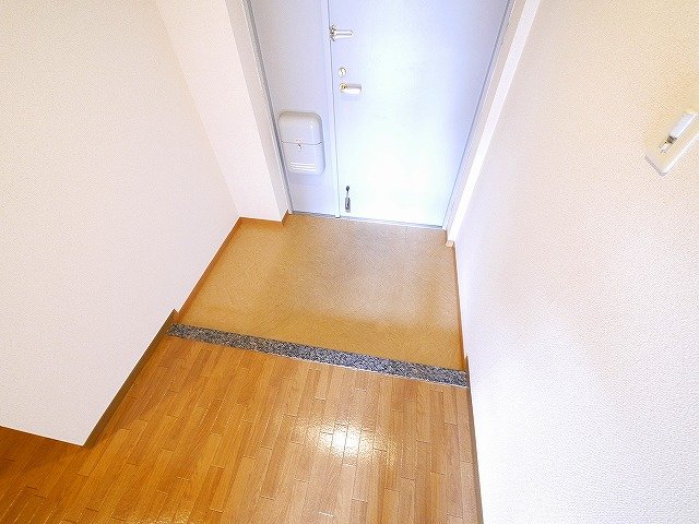 玄関　シンプルで使いやすい玄関です