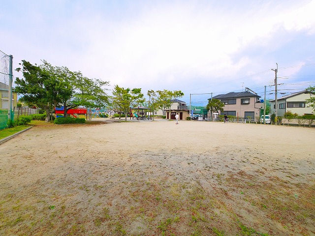 公園　くぼ池公園（公園）まで123m