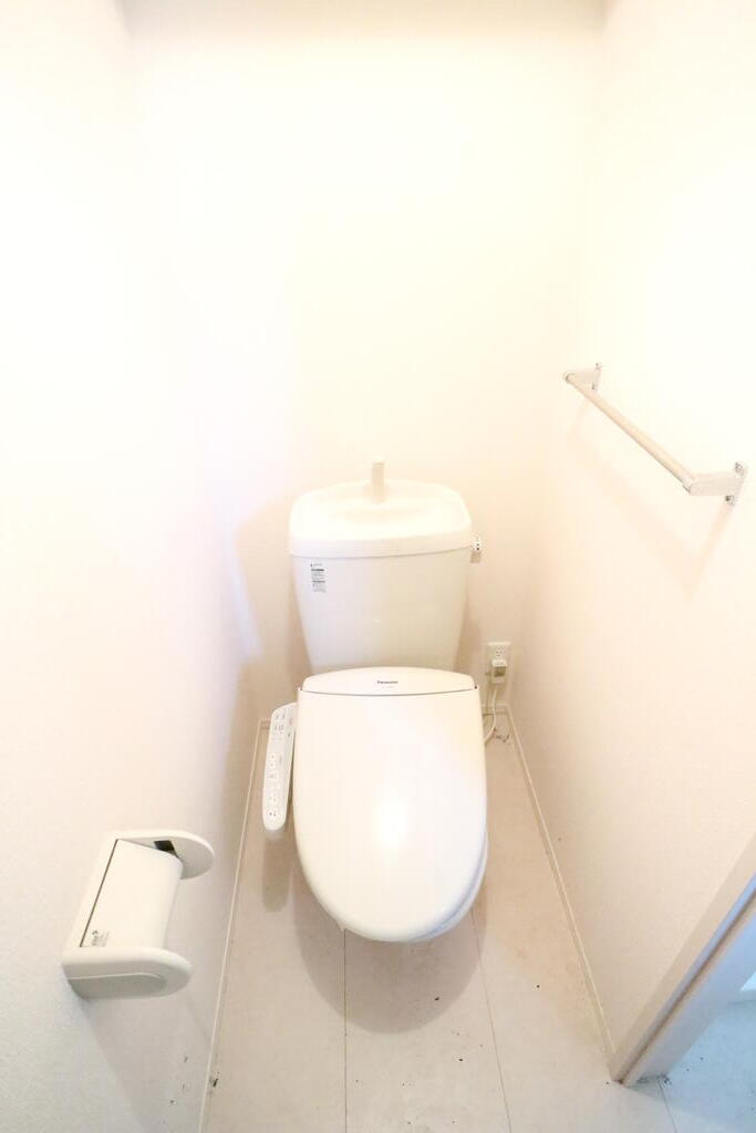 トイレ　※他号室参考写真