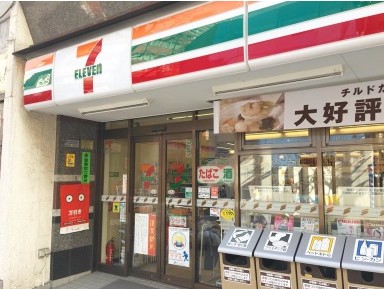 コンビニ　セブンイレブン港区麻布十番2丁目店（コンビニ）まで59m