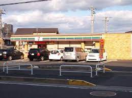 コンビニ　セブンイレブン 草津野路店（コンビニ）まで350m