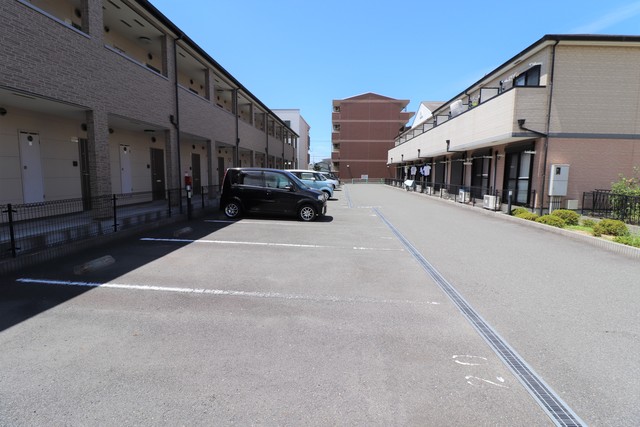 駐車場　敷地内駐車場