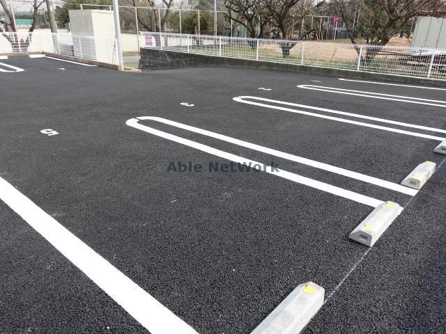 駐車場　駐車場