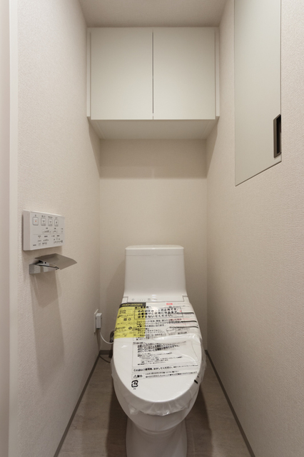 トイレ　※写真は同タイプ住戸です。