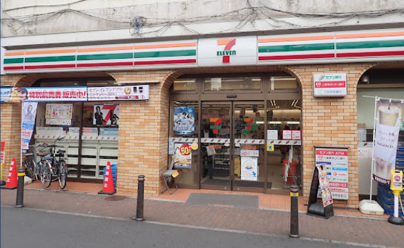 コンビニ　セブンイレブン 池袋東口店（コンビニ）まで452m
