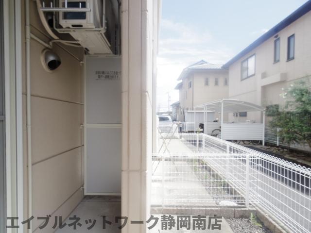 バルコニー　お洗濯にも便利なバルコニー付き
