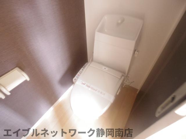 トイレ　コンパクトで使いやすいトイレです