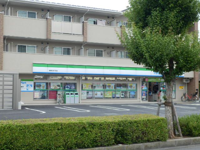 コンビニ　ファミリーマート蕨南町四丁目店（コンビニ）まで191m