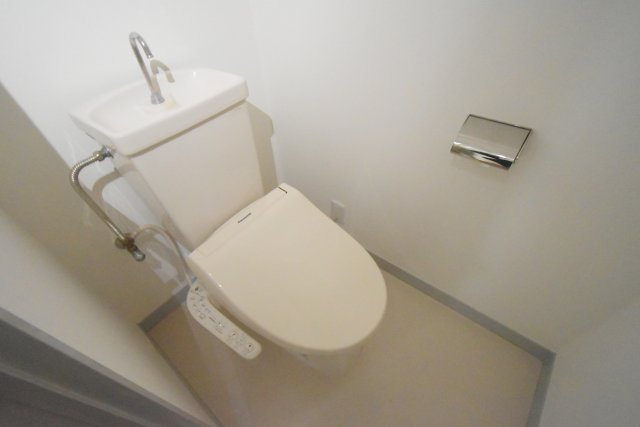 トイレ　別部屋参考写真