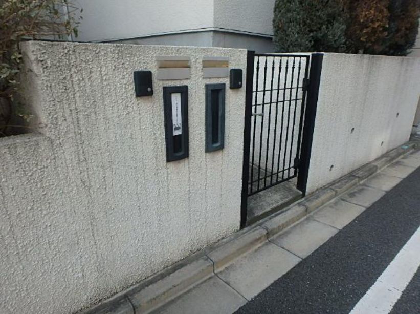 エントランス　弊社は都内全域の物件をご紹介可能です！