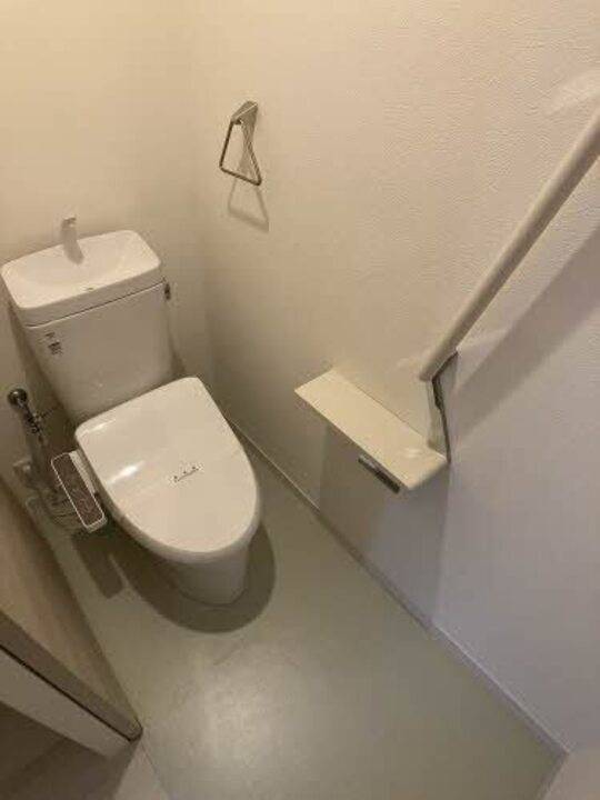 トイレ　トイレ