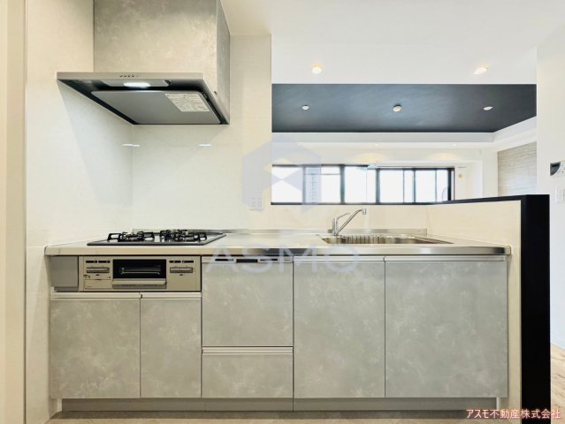 キッチン　同マンション別部屋　参考写真