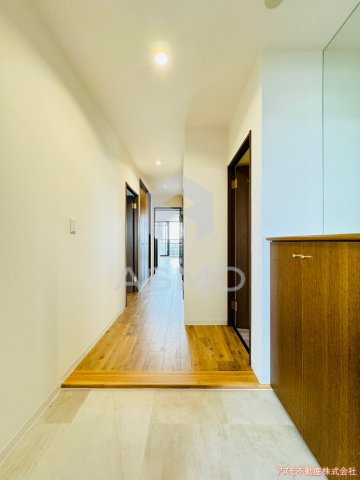 玄関　同マンション別部屋　参考写真