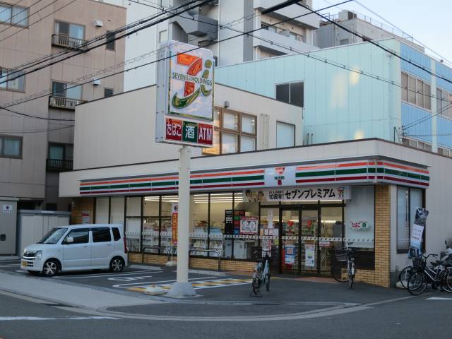 コンビニ　セブンイレブン大阪大淀中店（コンビニ）まで194m