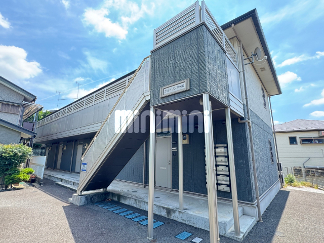建物外観　閑静な住宅街にあります