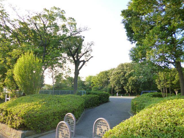 公園　泉天ケ谷公園（公園）まで677m