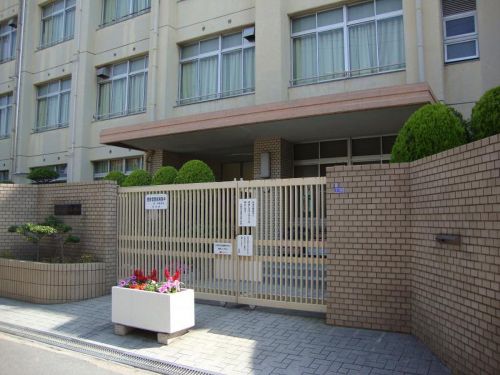 小学校　大阪市立海老江西小学校（小学校）まで324m