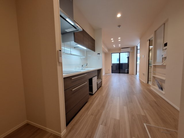 居室・リビング　柱の少ない四隅をしっかり使えるお部屋です