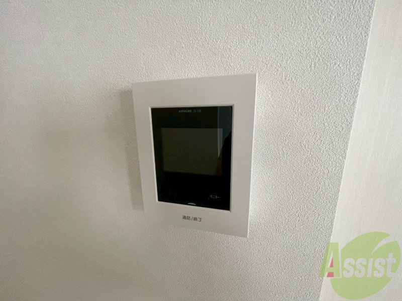 セキュリティ　ＴＶモニター付インターホンです。来客者の顔が見えるので安心！