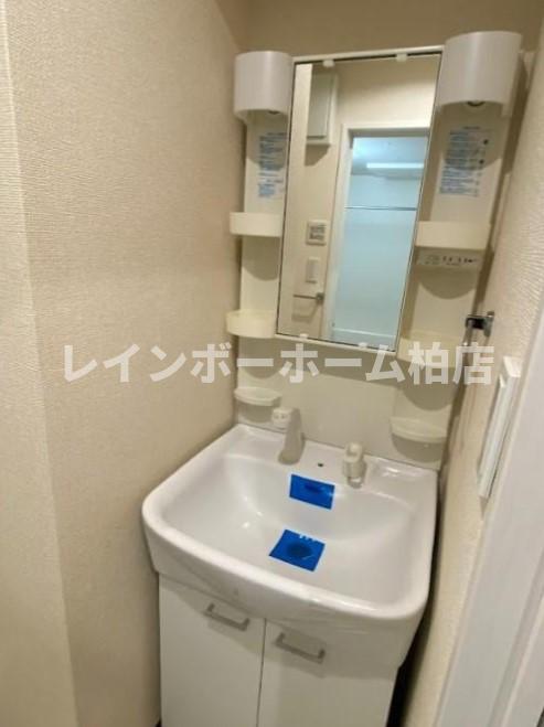 洗面設備　脱衣スペースもあります