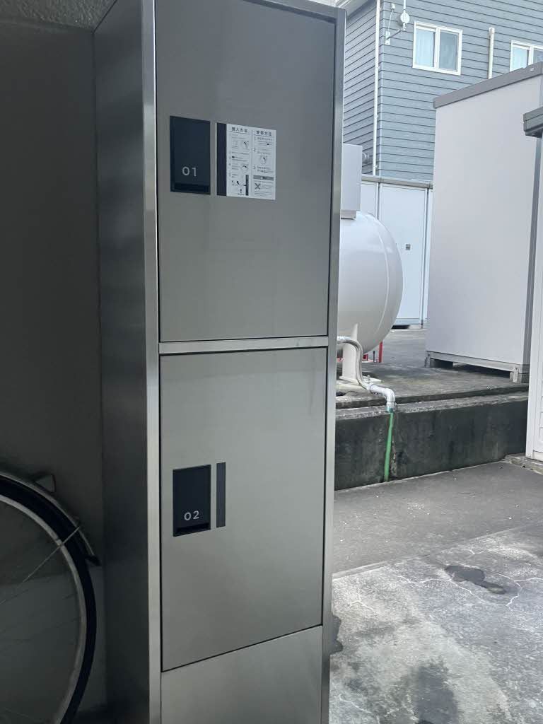 建物外観　宅配ボックス