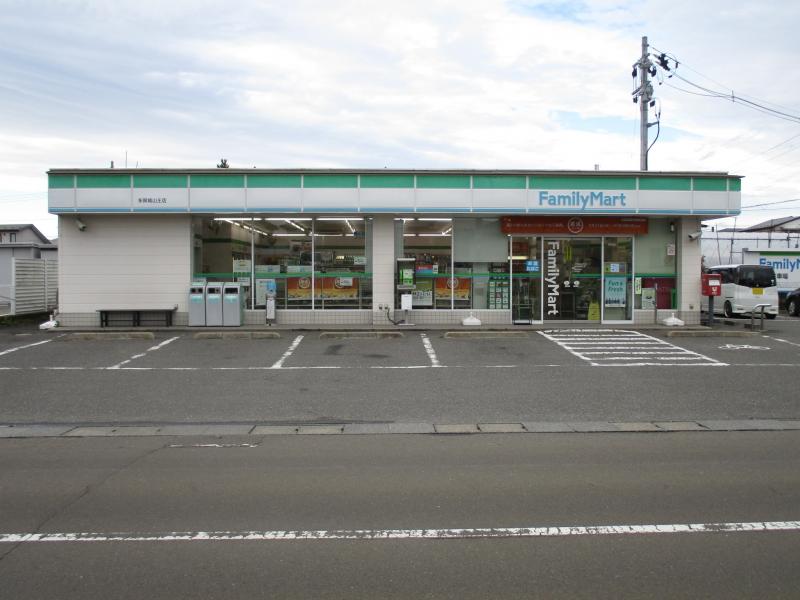 コンビニ　ファミリーマート多賀城山王店（コンビニ）まで955m