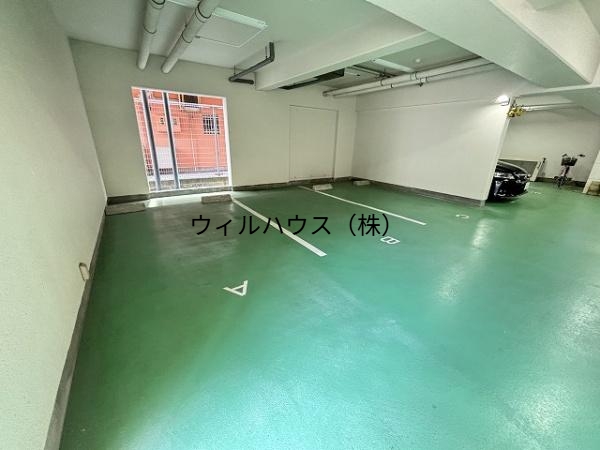 駐車場　敷地内駐車場！