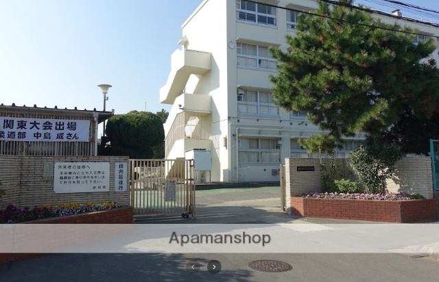 中学校　横浜市立大正中学校（中学校）まで388m