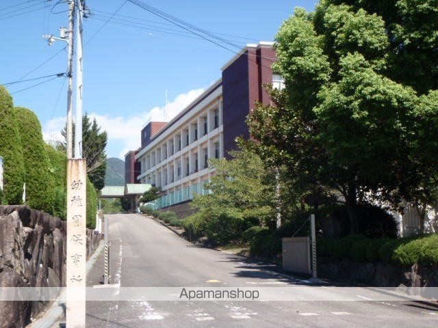 小学校　三豊市立上高瀬小学校（小学校）まで850m