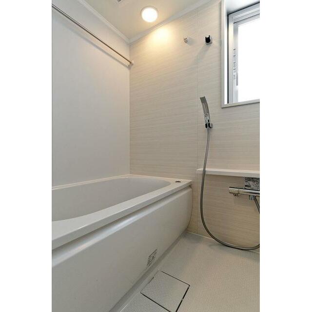 バス・シャワールーム　※写真は同タイプ住戸です。