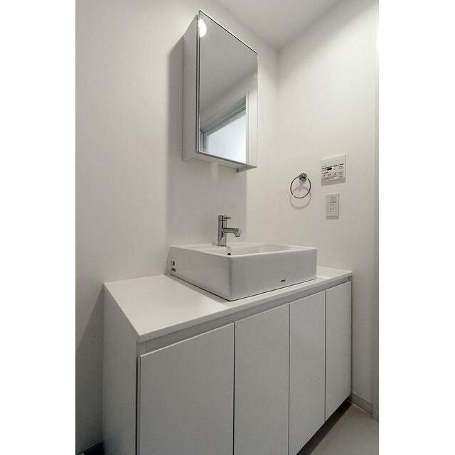洗面設備　※写真は同タイプ住戸です。