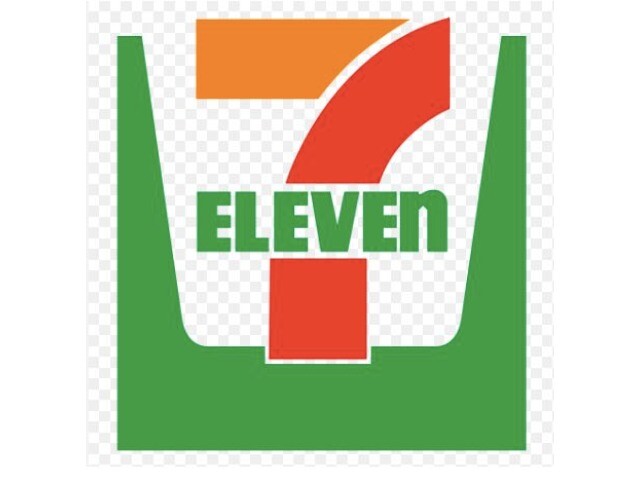 コンビニ　セブンイレブン大阪北堀江2丁目店（コンビニ）まで211m