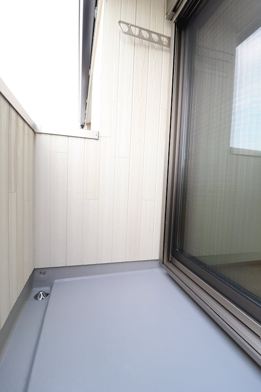バルコニー　2階にはバルコニーがついております。