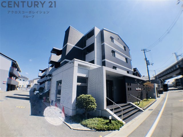 建物外観　オートロック・防犯カメラ付きで安心です！