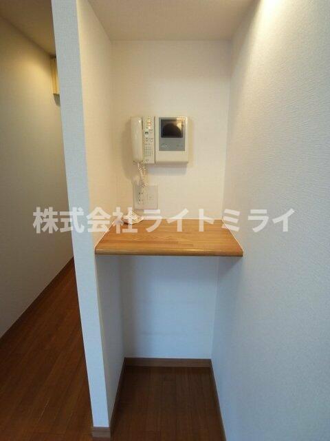 その他　モニター付オートロック?