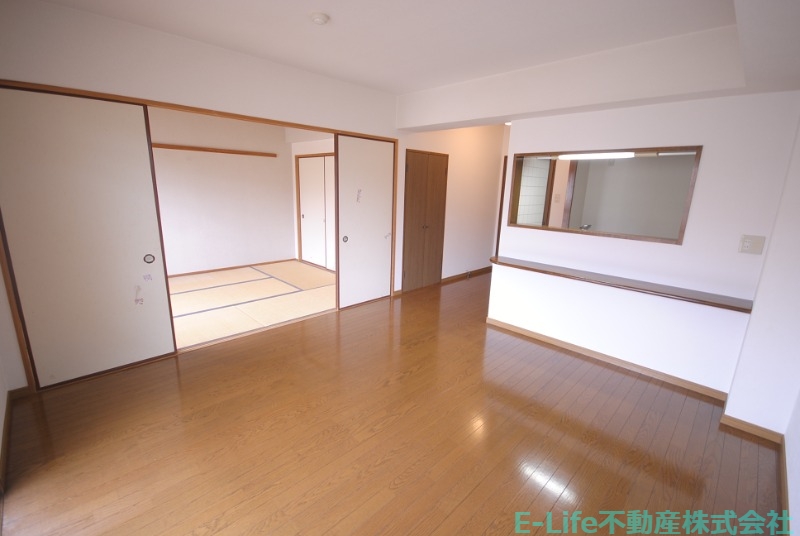 居室・リビング　同型別部屋写真