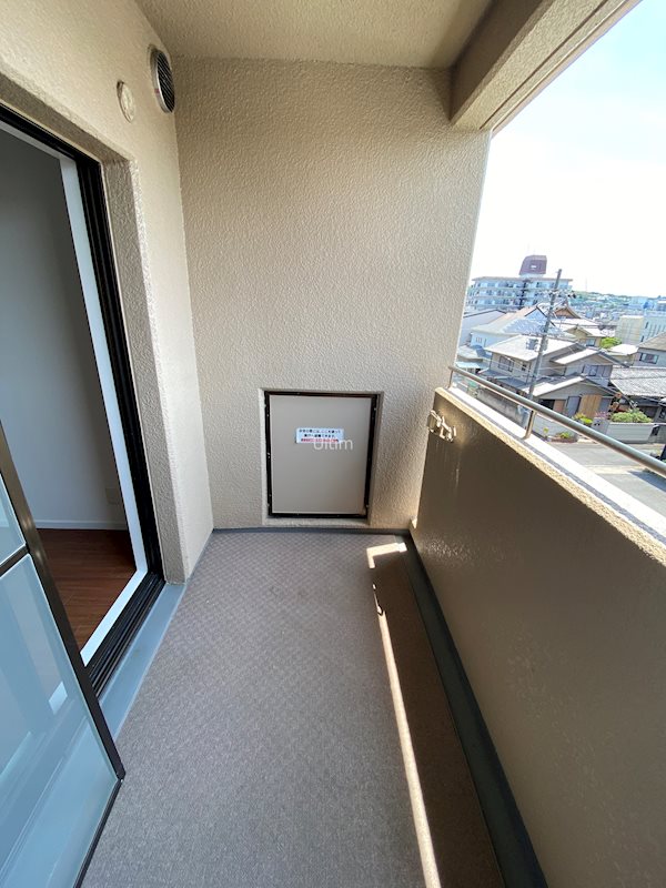 バルコニー　別部屋のお写真です。ご参考までに！