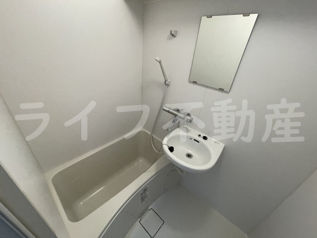 バス・シャワールーム　お風呂で日々の疲れを落としましょう