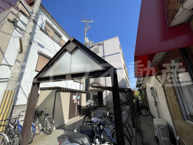 建物外観　落ち着いた雰囲気の外観です