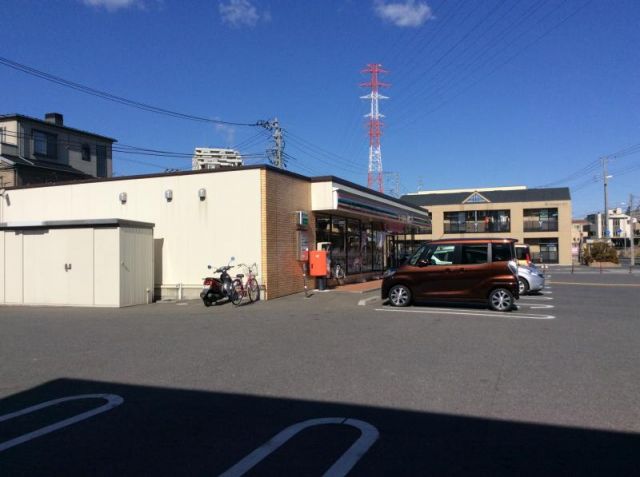 コンビニ　セブンイレブン鳩ケ谷里中学校前店（コンビニ）まで456m