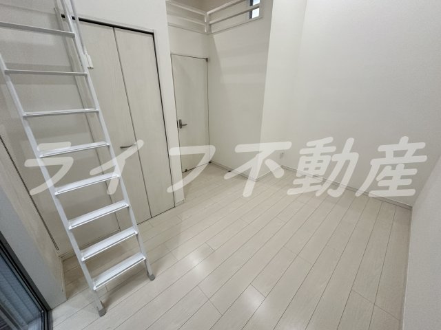 居室・リビング　こちらのリビングで趣味の時間をお楽しみください