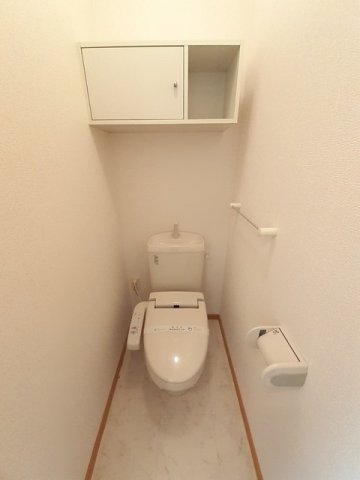トイレ　落ち着いたトイレです
