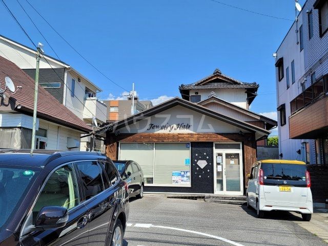 その他　ジュエリーヘアー（その他）まで1013m