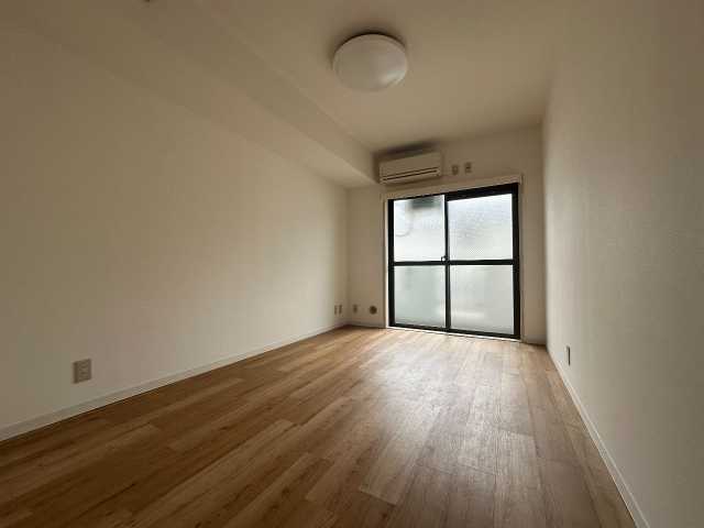 居室・リビング　別部屋同タイプ部屋の参考写真となります。