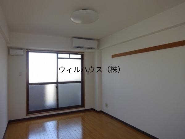 居室・リビング　フローリング！