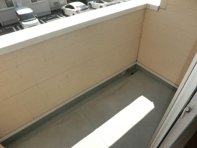 バルコニー　広いバルコニー