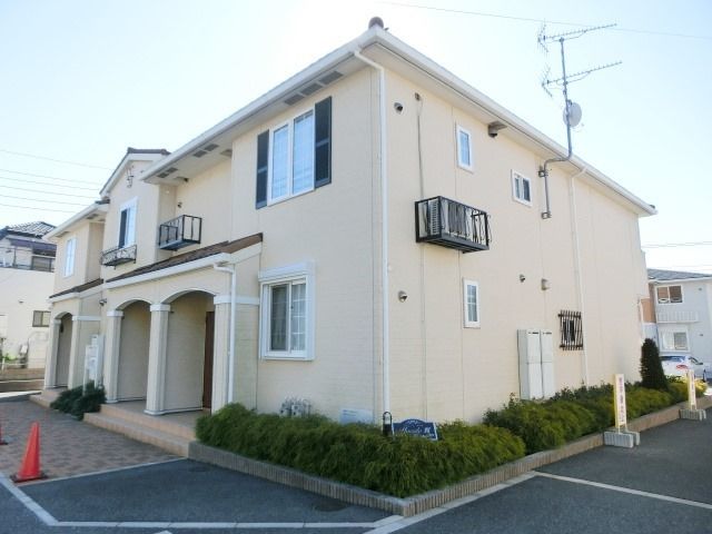 建物外観　四街道駅徒歩15分の立地です