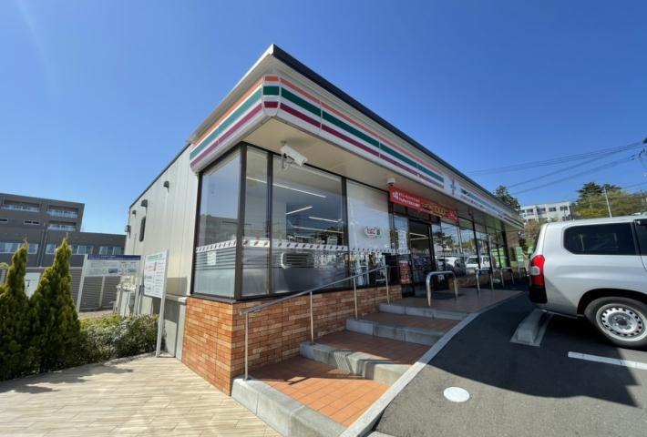 コンビニ　セブンイレブン仙台幸町４丁目店（コンビニ）まで400m